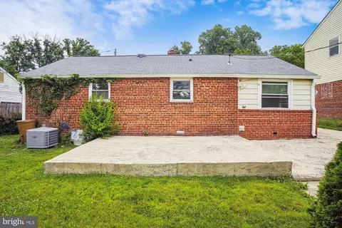 2912 Weisman Rd, Silver Spring, MD 20902 photo 4