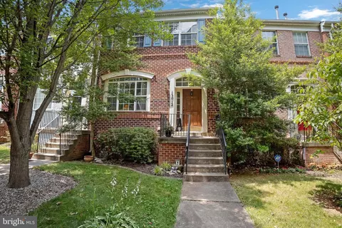 13012 Town Commons Dr, Germantown, MD 20874