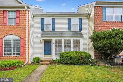 5 Augustine Ct, Gaithersburg, MD 20879