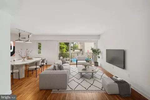 112 Monroe St #201, Rockville, MD 20850