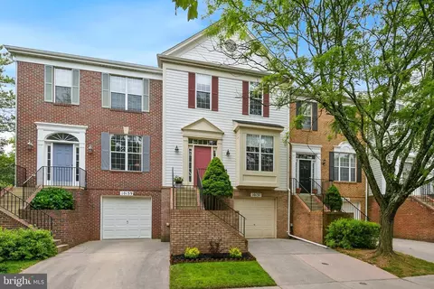 10137 Vanderbilt Cir, Rockville, MD 20850