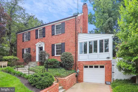 5318 Carvel Rd, Bethesda, MD 20816