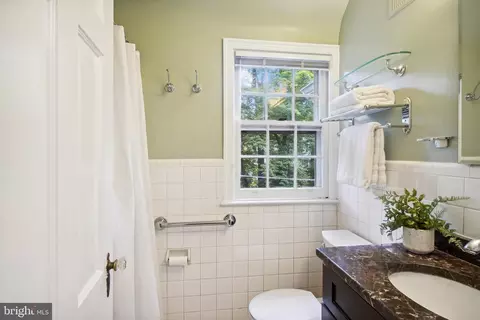 424 Greenbrier Dr, Silver Spring, MD 20910 photo 26