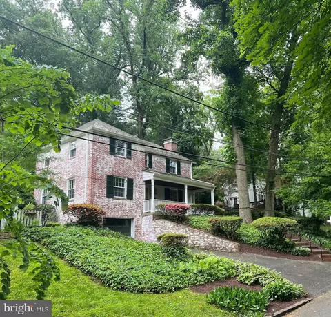 424 Greenbrier Dr, Silver Spring, MD 20910