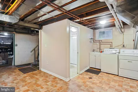 424 Greenbrier Dr, Silver Spring, MD 20910 photo 29
