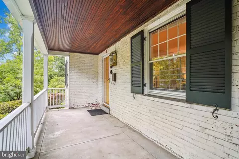 424 Greenbrier Dr, Silver Spring, MD 20910 photo 5