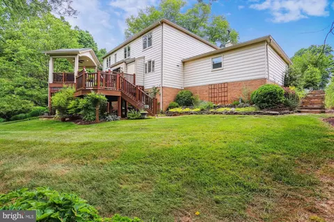 5 Locustwood Ct, Silver Spring, MD 20905 photo 7