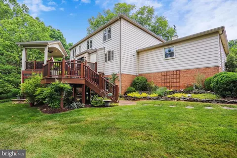 5 Locustwood Ct, Silver Spring, MD 20905 photo 9