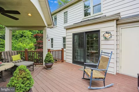 5 Locustwood Ct, Silver Spring, MD 20905 photo 17