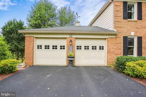 5 Locustwood Ct, Silver Spring, MD 20905 photo 4