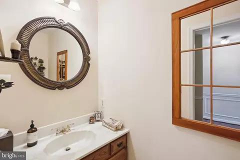 5 Locustwood Ct, Silver Spring, MD 20905 photo 45