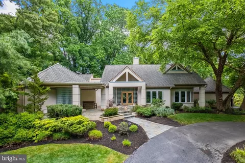6112 Tilden Ln, Rockville, MD 20852