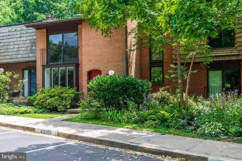 10889 Deborah Dr, Potomac, MD 20854