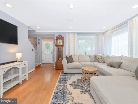 9814 Cottrell Ter, Silver Spring, MD 20903 photo 6