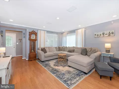 9814 Cottrell Ter, Silver Spring, MD 20903 photo 5