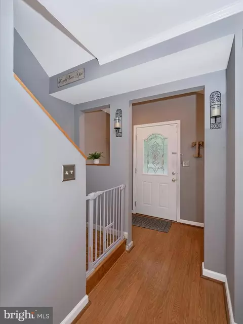 9814 Cottrell Ter, Silver Spring, MD 20903 photo 4