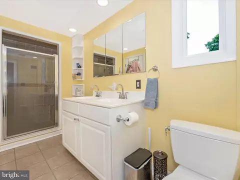 9814 Cottrell Ter, Silver Spring, MD 20903 photo 32