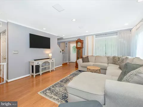 9814 Cottrell Ter, Silver Spring, MD 20903 photo 7