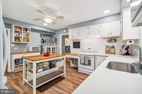 501 Apple Grove Rd, Silver Spring, MD 20904 photo 9