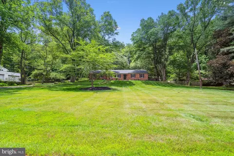 501 Apple Grove Rd, Silver Spring, MD 20904 photo 2