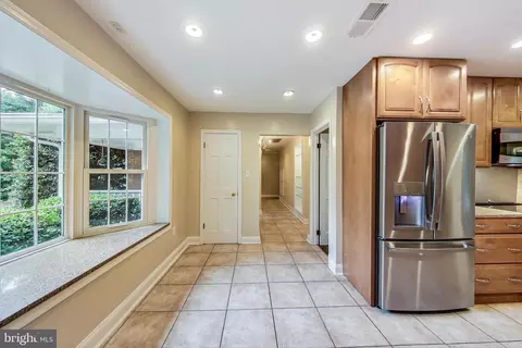 14904 Claude Ln, Silver Spring, MD 20905 photo 21