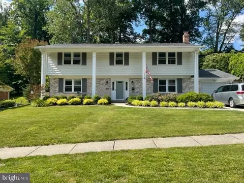14236 Briarwood Ter, Rockville, MD 20853