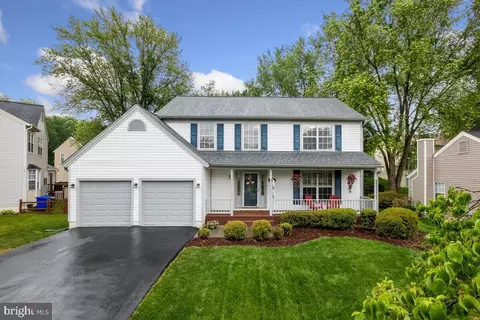 8404 Tea Rose Dr, Gaithersburg, MD 20879