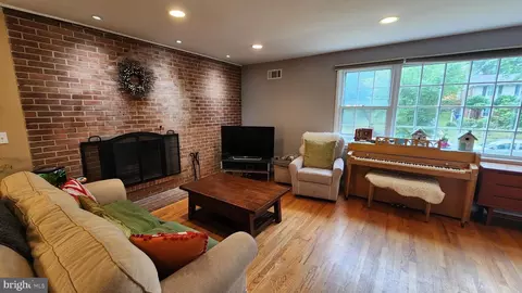 9429 Curran Rd, Silver Spring, MD 20901 photo 4