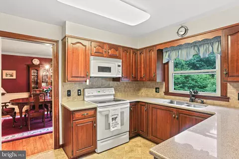 1701 Gamewell Rd, Silver Spring, MD 20905 photo 10
