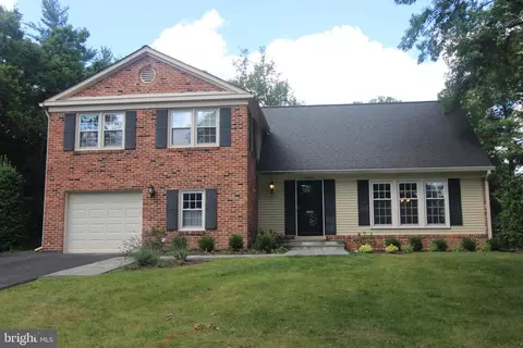 18901 N Meadow Fence Rd, Montgomery Village, MD 20886