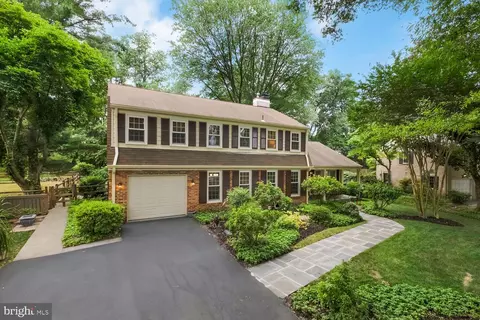 10612 Seneca Ridge Dr, Montgomery Village, MD 20886