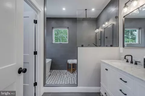 205 E Franklin Ave, Silver Spring, MD 20901 photo 33