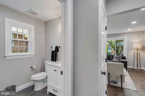 205 E Franklin Ave, Silver Spring, MD 20901 photo 16