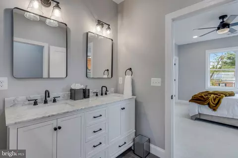 205 E Franklin Ave, Silver Spring, MD 20901 photo 35