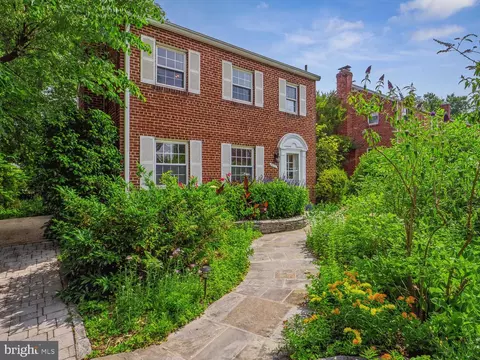2611 Arvin St, Silver Spring, MD 20902