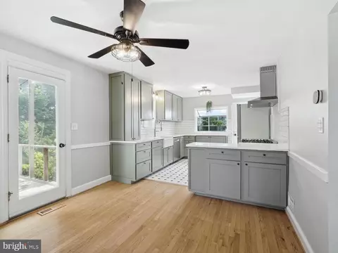 2611 Arvin St, Silver Spring, MD 20902 photo 9