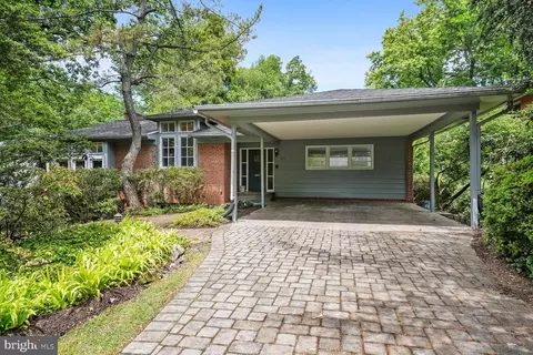 5833 Marbury Rd, Bethesda, MD 20817