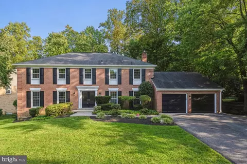 9224 Fall River Ln, Potomac, MD 20854