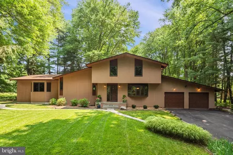 209 Bryants Nursery Rd, Silver Spring, MD 20905