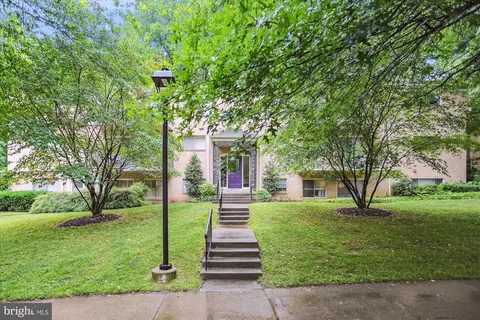 10600 Montrose Ave #201, Bethesda, MD 20814