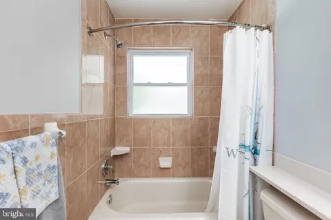 1610 Sherwood Rd, Silver Spring, MD 20902 photo 29