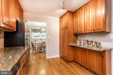 1610 Sherwood Rd, Silver Spring, MD 20902 photo 13