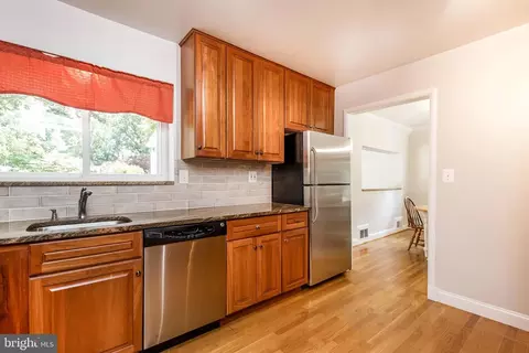 1610 Sherwood Rd, Silver Spring, MD 20902 photo 14