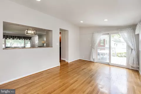 1610 Sherwood Rd, Silver Spring, MD 20902 photo 18