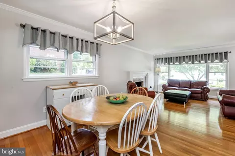 1610 Sherwood Rd, Silver Spring, MD 20902 photo 11