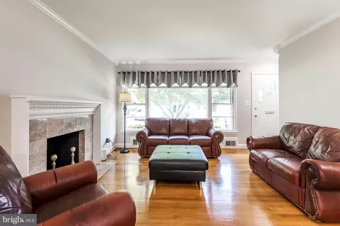 1610 Sherwood Rd, Silver Spring, MD 20902 photo 7