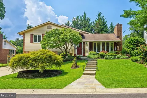 6310 Tone Dr, Bethesda, MD 20817