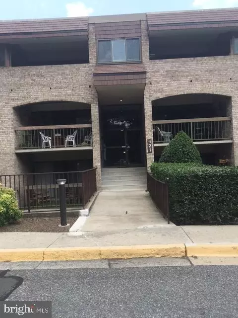 421 Christopher Ave #8, Gaithersburg, MD 20879