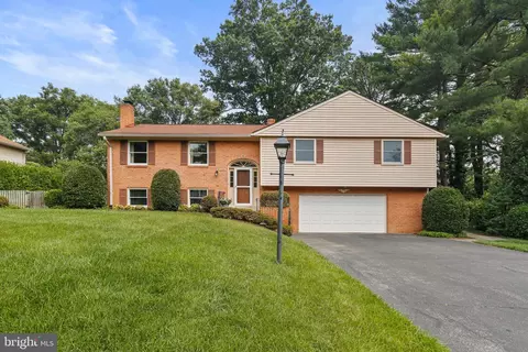 4005 Charley Forest St, Olney, MD 20832