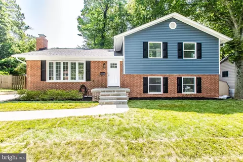 13827 Dowlais Dr, Rockville, MD 20853